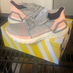 Ultraboost 19 True Grey/Clear Orange sz 8.5 NWT